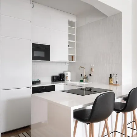 Apartment Scandi Design Gem, Steps From Local Life Helsinki