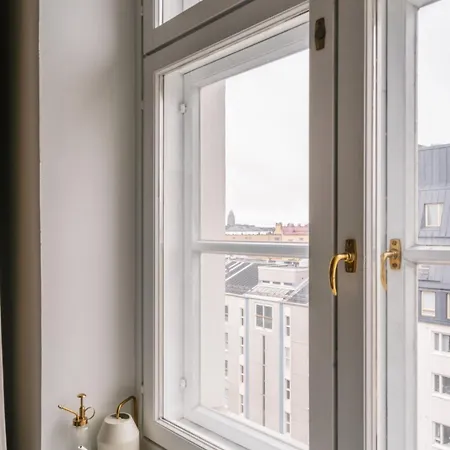 Apartment Scandi Design Gem, Steps From Local Life *