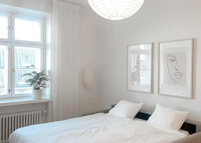 Scandi Design Gem, Steps From Local Life *